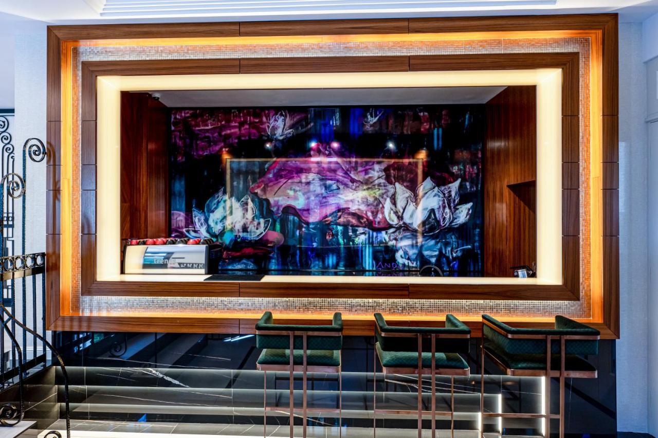 Hotel Carolin Calimanesti Luaran gambar