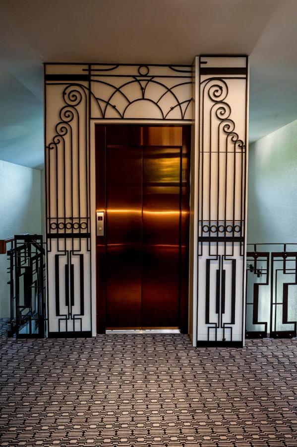 Hotel Carolin Calimanesti Luaran gambar