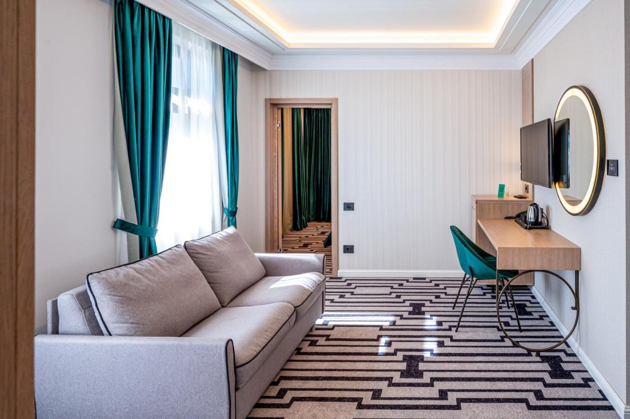 Hotel Carolin Calimanesti Luaran gambar
